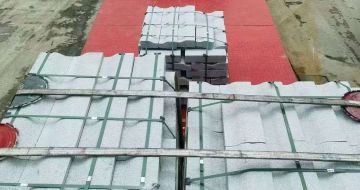 临汾 芝麻白仿形加直形路沿石出货日常