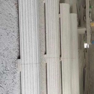 临汾 花岗岩厂家带你看白麻花岗岩门楼大柱柱皮