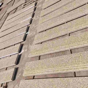 临汾 黄金麻花岗岩光面楼梯踏步