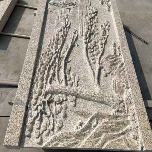 临汾 黄金麻雕刻板浮雕迎客松