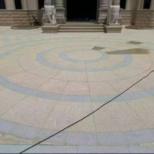 临汾 黄金麻芝麻灰花岗岩石材地铺拼接效果