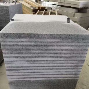 临汾 芝麻白5公分火烧地铺成品，900*400，规格可定制