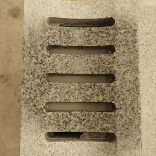 临汾 芝麻白拉丝面花岗岩U型开槽排水槽