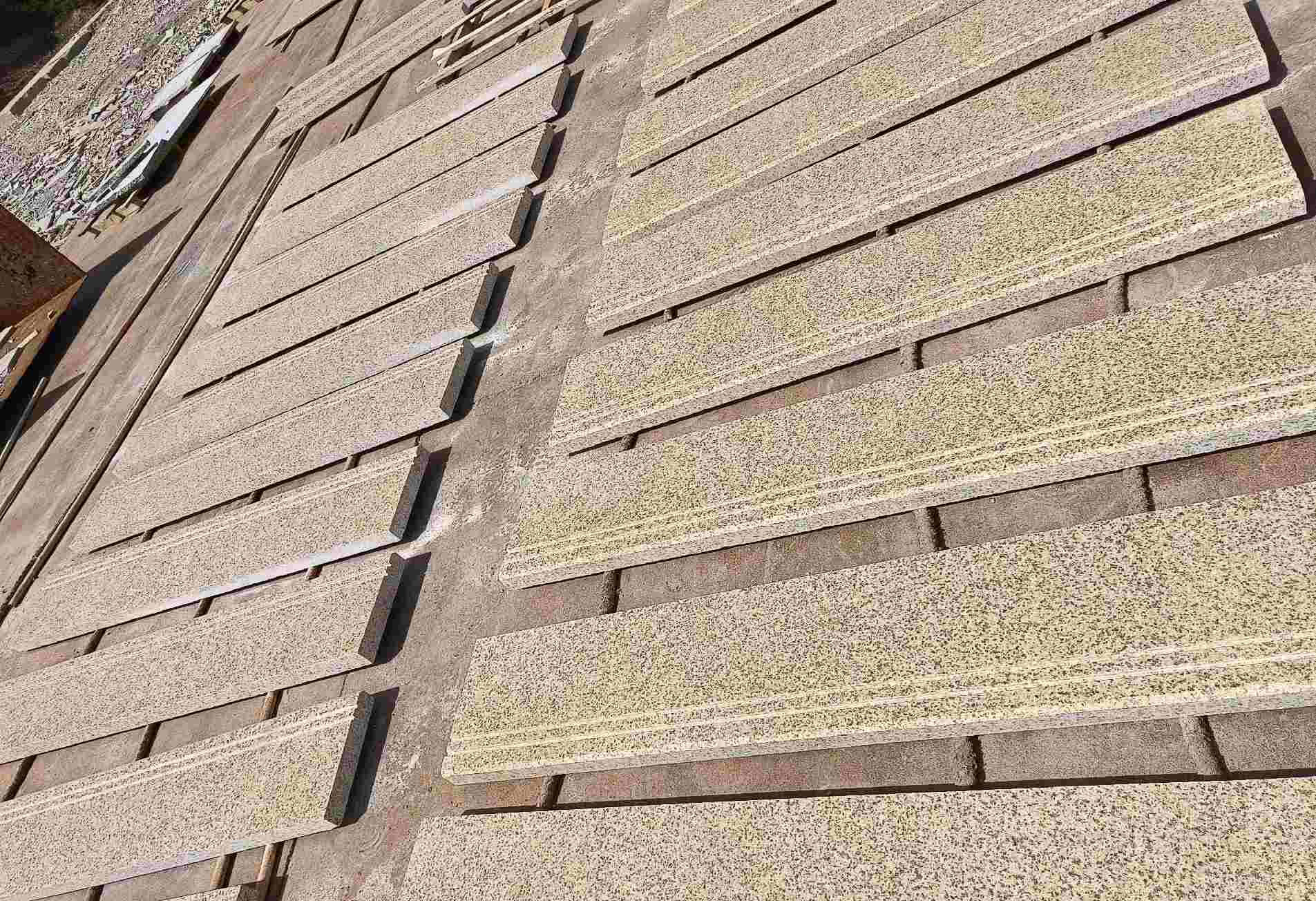 临汾 黄金麻花岗岩光面楼梯踏步