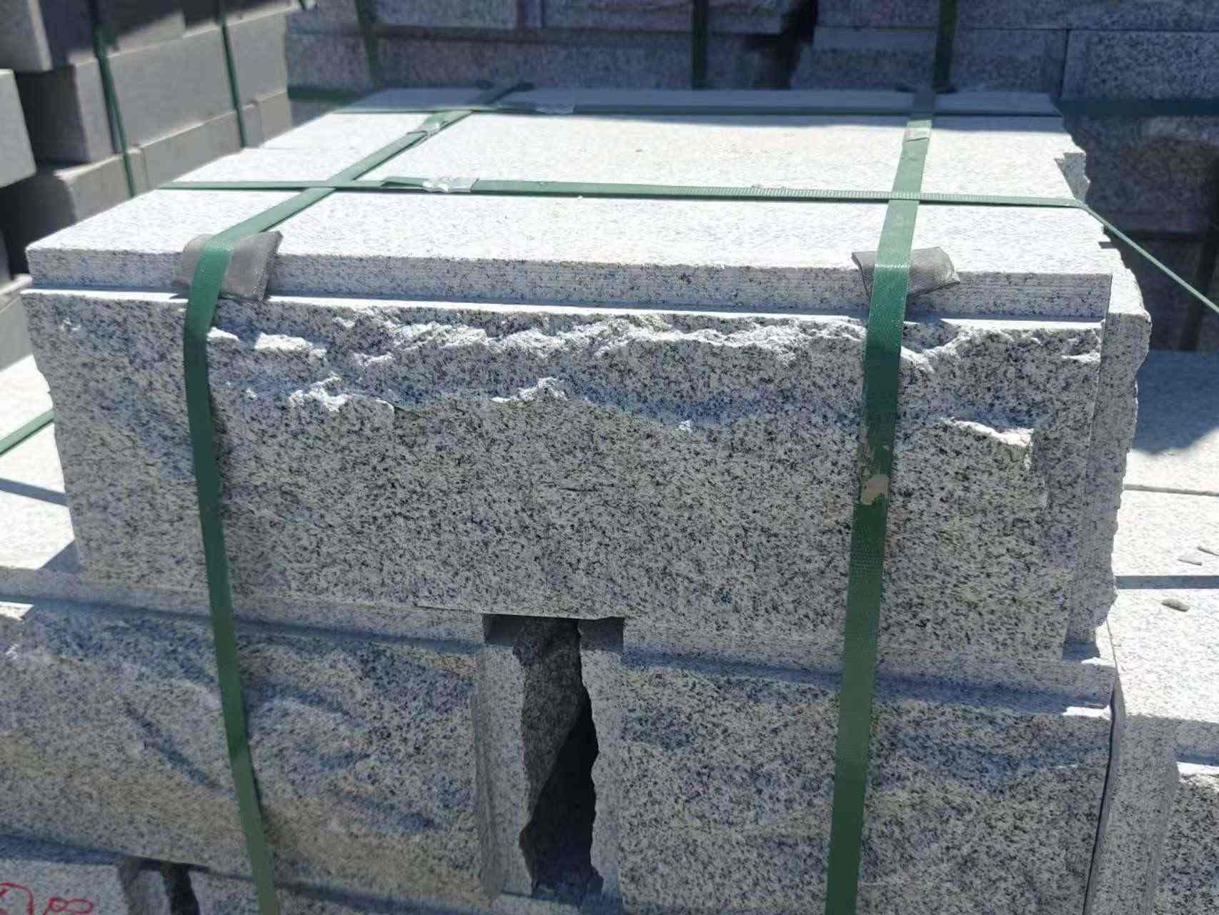 临汾 芝麻白花岗岩自然面成品