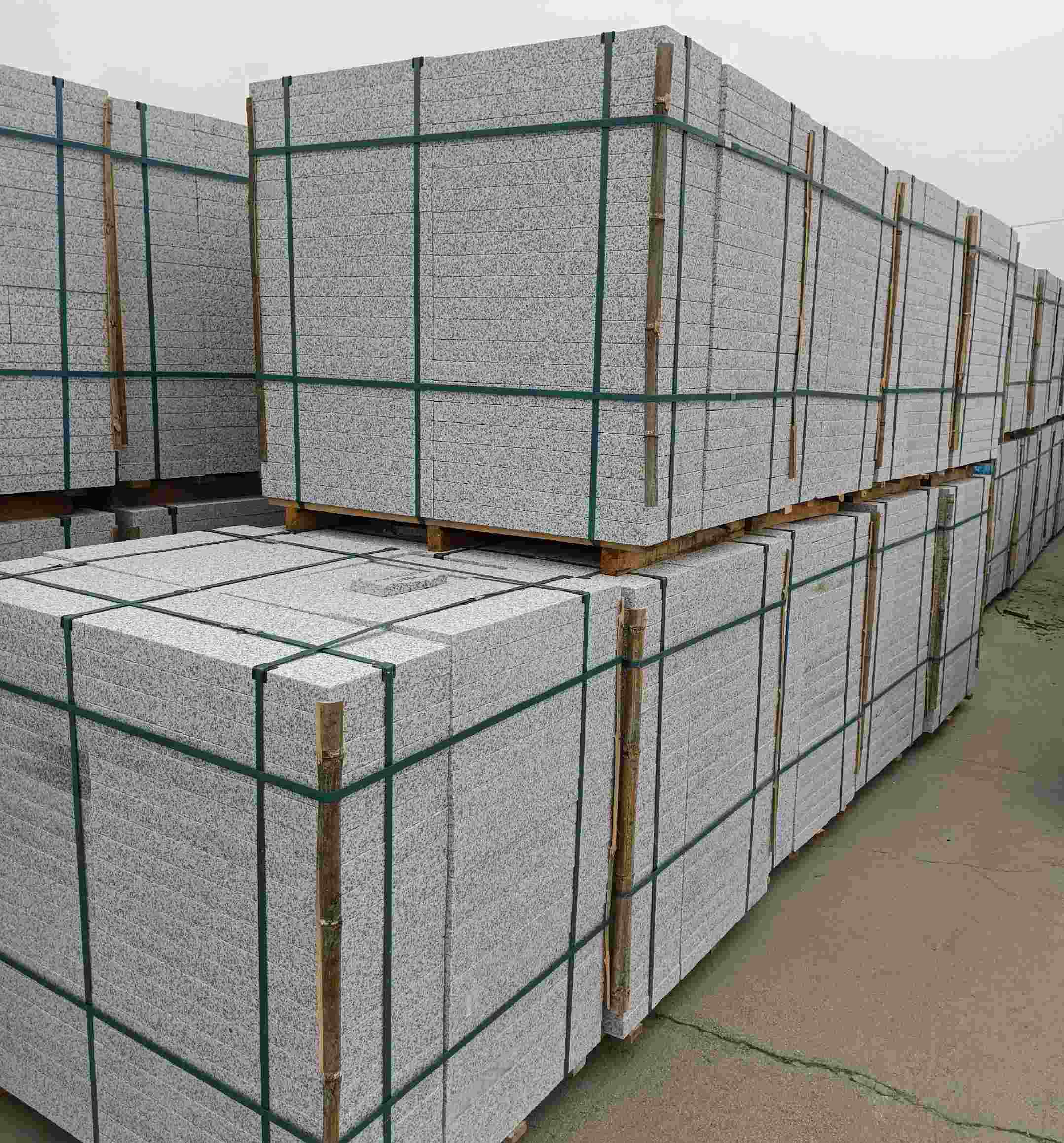 临汾 白麻花岗岩石材荔枝面地铺石（300*600*50）