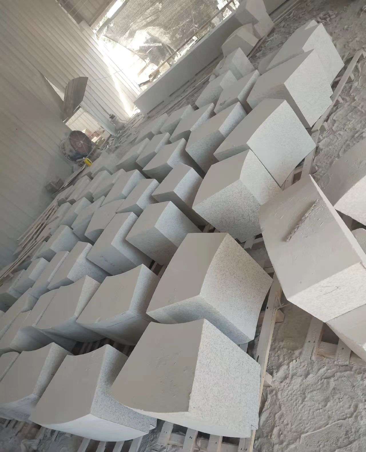 临汾 白麻花岗岩异形坐凳