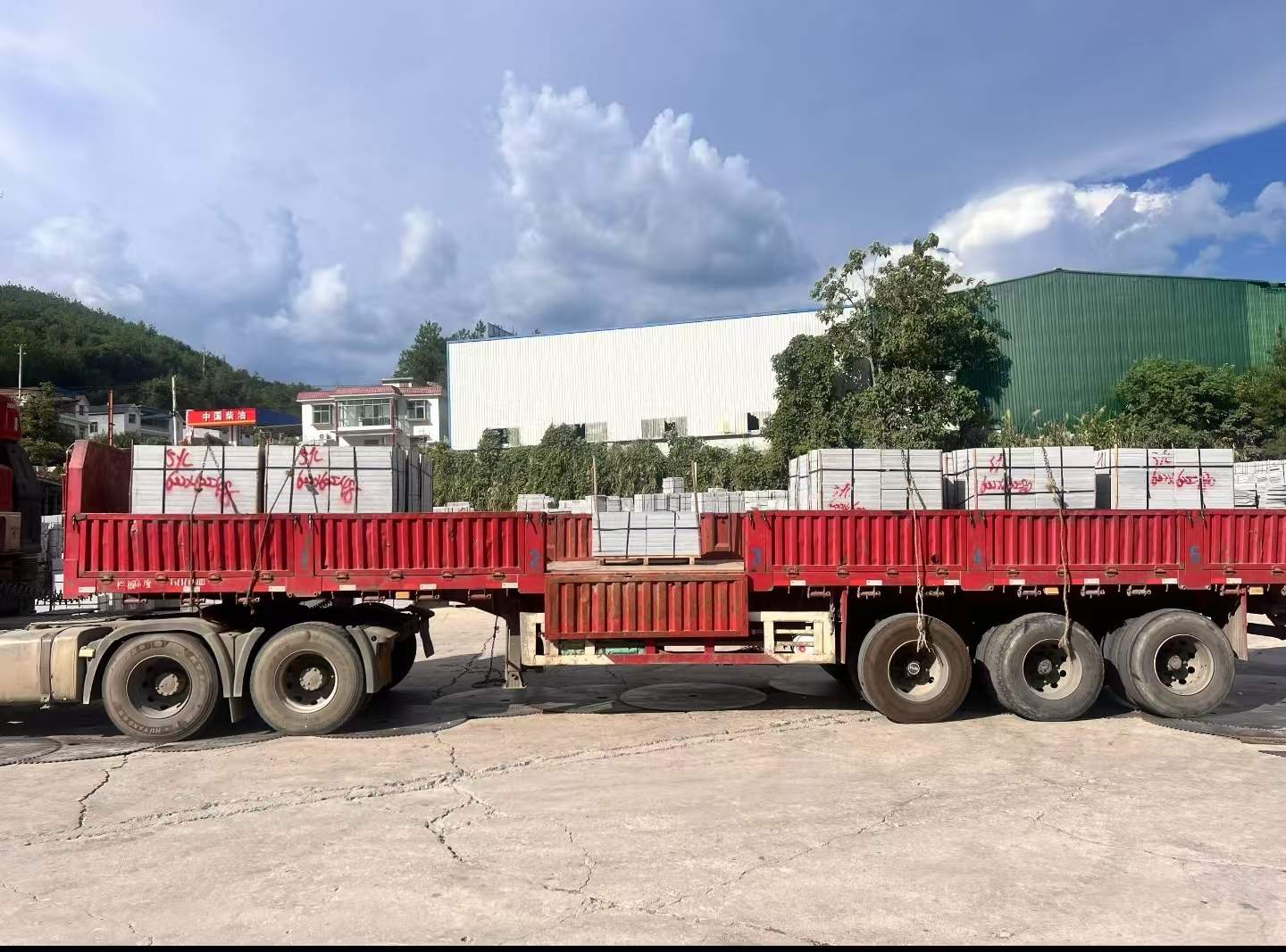 临汾 芝麻灰花岗岩地铺石出货日常