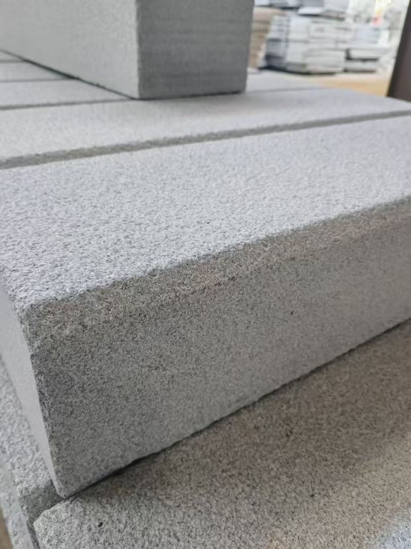 临汾 芝麻灰荔枝面路沿石