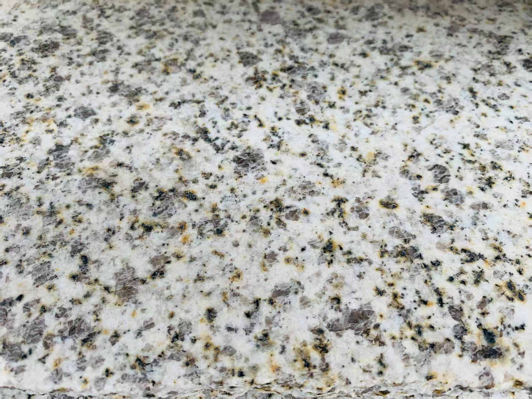 临汾 黄金麻花岗岩石材浅黄光面