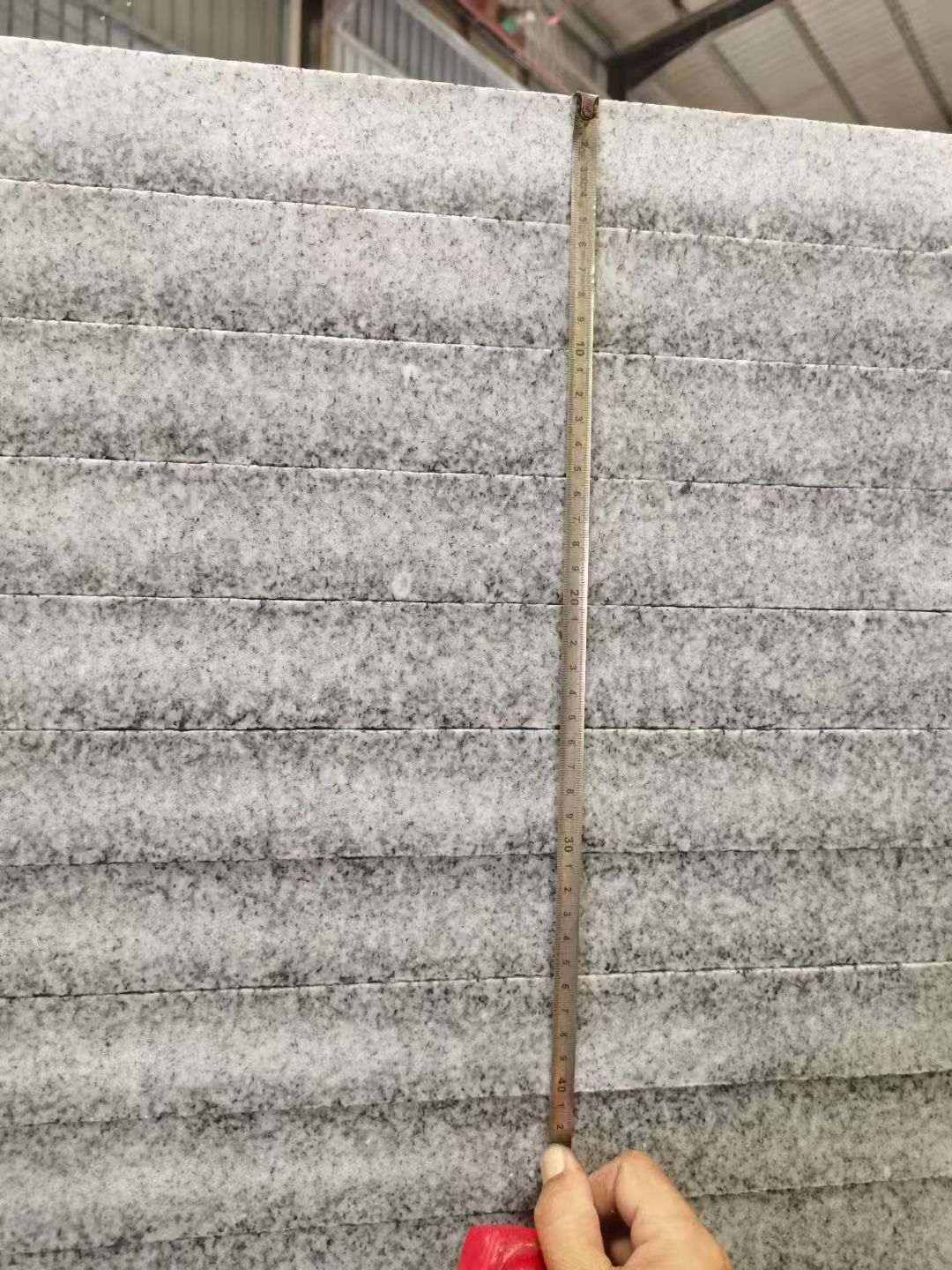 临汾 芝麻白火烧成品厚薄均匀，B料价格接近A料质量