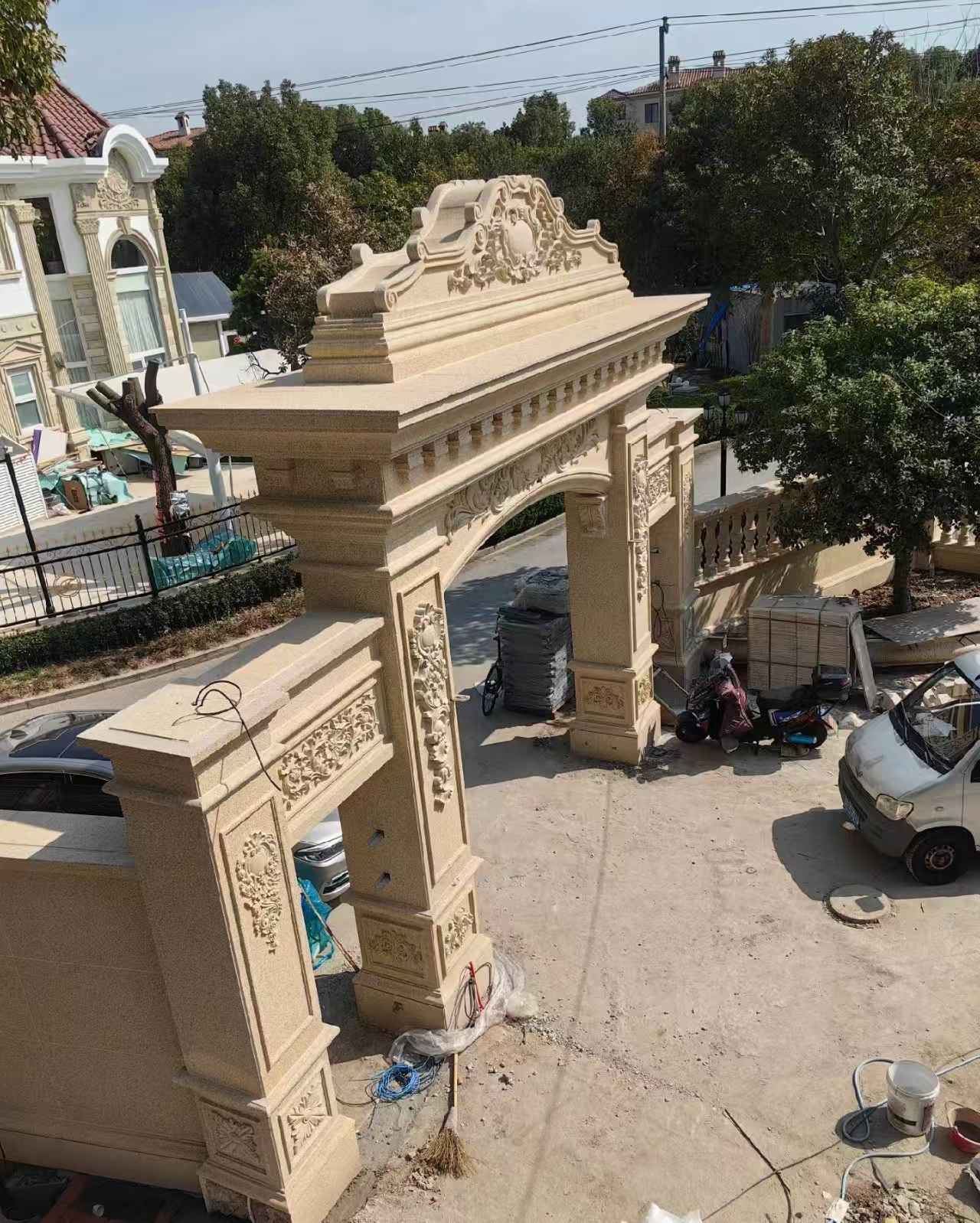 临汾 黄金麻荔枝面花岗岩别墅门楼