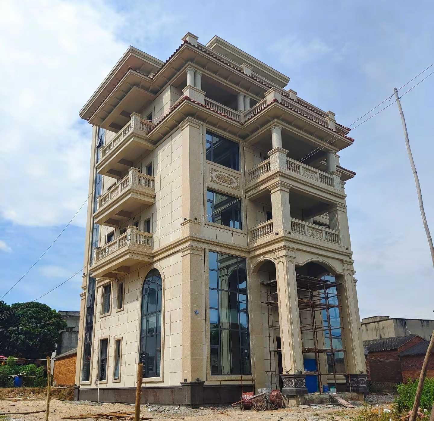 临汾 黄金麻花岗岩石材别墅外墙干挂搭配（雕花栏杆花瓶柱门楼罗马柱）