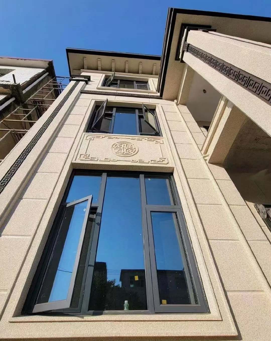 临汾 黄金麻荔枝面别墅外墙干挂效果展示